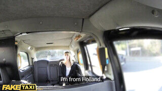 Holland milf mami a taxiban kúr