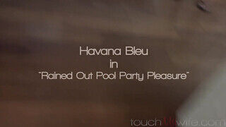 Havana Bleu várja a nagyméretű cerkát