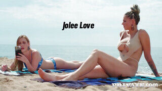 Jolee Loveot a strandon szedik fel egy kicsike hátsó nyílásba baszásra
