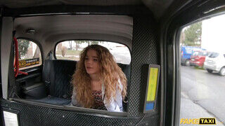Fake Taxi - Sabrina Spice lovagol a taxis hímtagján