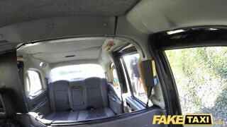 Fake Taxi - Candy Sexton a taxissal kupakol