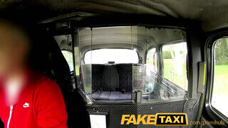 FakeTaxi - Jess West imádja a taxis farkát