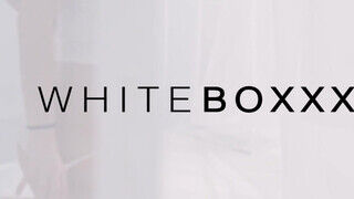WHITEBOXXX - a csodás Liya SIlver elcsábítja a barátnőjét