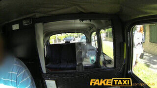 FakeTaxi - Candi Blows orálozza a taxist