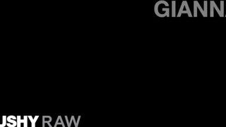Gianna Dior análba szexelve - TUSHYRAW