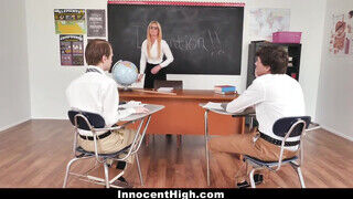 InnocentHigh - A lotyó tanítónéni rámegy a diák srácra