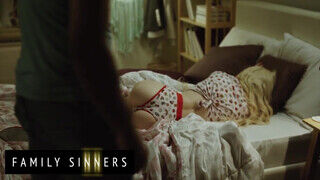 Family Sinners - Kenzie Reeves bekapja a nevelő bátyó farkát
