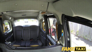 Fake Taxi - Nagyméretű csöcsű milf fuvarért kefél