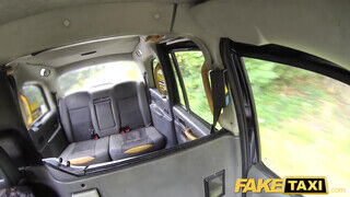 Fake Taxi - Lexi Lou hátsó lyukba kefélve a taxiban