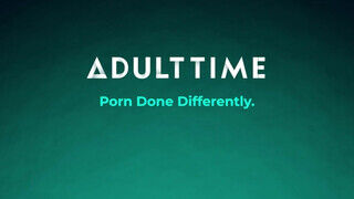 ADULT TIME - Vanna Bardot kamázza a hardcore faszokat