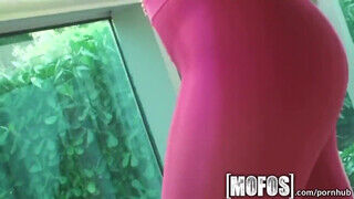 Mofos - Gianna Nicole a szexi latina bige