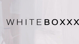 WHITEBOXXX - Jenny Wild romantikus kettyintése