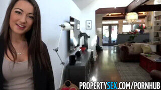 PropertySex - Lily Adams szeret lovagolni