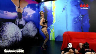German Goo Girls - Mia Bitch a cafka tinédzser fiatalasszony