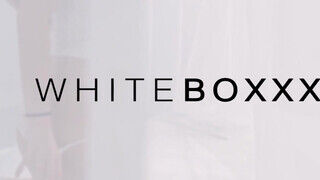 WHITEBOXXX - Nicole Pearl bűbájos hancúrozása a barátjával