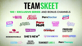 TeamSkeet - Dixie Belle picit nagydarab segge és csöcsei