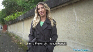 Public Agent - Vékony francia leányzó felszedve