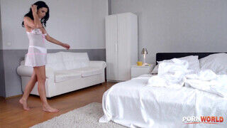 Kira Queen a szexy orosz milf