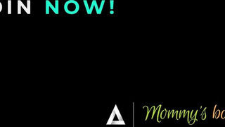 MOMMY'S BOY - Sophia West a csábos világos szőke milf