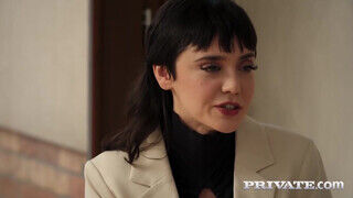 Private com - Darcy Dark hátsó nyílásba rakva