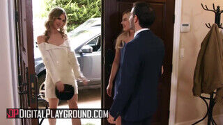 DigitalPlayground - Anya Olson és Monique Alexander megosztják a dárdát
