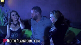 DigitalPlayground - Mia Malkova és Dillion Harper hármasban pajzánkodnak