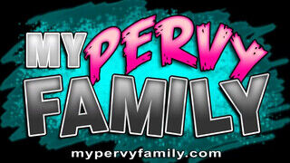 Slimthick Vic nagyon kufircolni akart már - MyPervyFamily