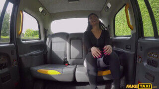 Fake Taxi - Marina Maya nagyon kefélni akart