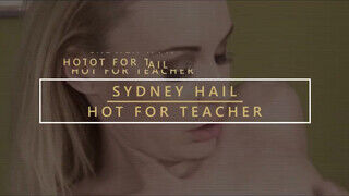 Sydney Hall csipázza a kárót
