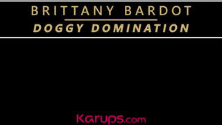 Karups - Brittany Bardot fenékbe reszelve