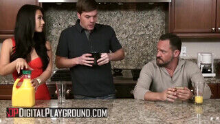 Digital Playground - Eva Lovia és Aria Alexander édeshármasban hancuroznak