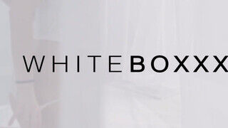 WhiteBoxxx - Nicole Pearl a beindult orosz pipi