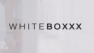 WhiteBoxxx - Bunny Love a vékony magyar kisebbségi fiatalasszony