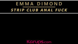 Emma Diamond kinyalva és valagba tolva