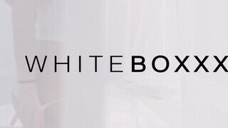 WHITEBOXXX - Oxana Chic nagyon felizgult