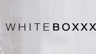 WhiteBoxxx - Zazie Skymm fenékbe is bírja