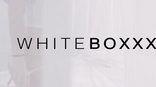 WHITEBOXXX - Zazie Skymm a világos szőke magyar tinédzser
