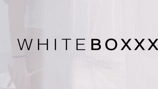 WHITEBOXXX - Adelle Sabelle a csábító francia leányzó