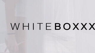 WhiteBoxxx - Silvia Dellai és Erika Bellucci édeshármasban kamagyolnak