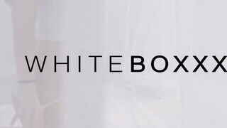 WhiteBoxxx - Luna Corazon a izgató latina fiatalasszony