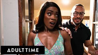 Unatkozó hitves Ana Foxxx párnán szexel és megkúrelja kedvelő férje!