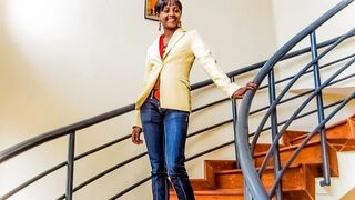 Néger amatőr casting forgatás irodai fotózásra keményen szétkúrja a gigászi faszú producer