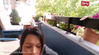 Lara Bergmann forró baletli oboázása megkettyintve nagyméretű faszal