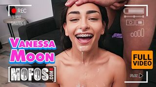 Karcsú néger Vanessa Moon megküzd jmac orbitális farkával minden pózban