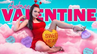 Nuni a reflektorfényben: Aubree Valentine üvöltve élvezi, ahogy Donnie Rock az ujjaival a határig juttatja