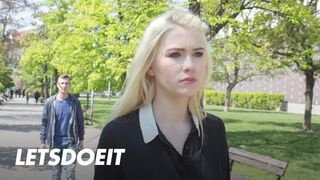 Bombázó lengyel világos szőke Misha Cross orálozza a külföldi vastag fazt külföldön és jól meglovagolja