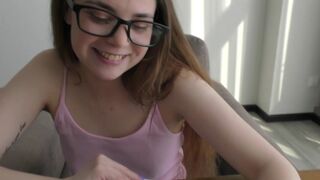 Csintalan zsenge könyvmoly tanul anatómiát egy igazi orbitális faszon! 18 éves