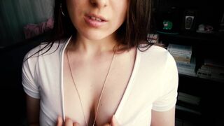 Fiatal amatőr csoki hajú orbitális cickós csaj asmr relax szeretkezése