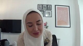 Bájos egyiptomi milf megcsalja férjét a kollégájával egy vad bujálkodás közben