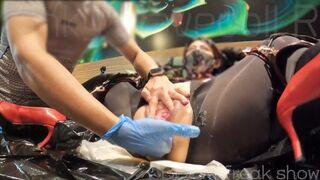 [Ecology of Hentai Slave Doll R] vol.002 Close-up Anal Training. Her finger is thrust into her anus and her bulkesz drips out of her. Squirting Orgasm!